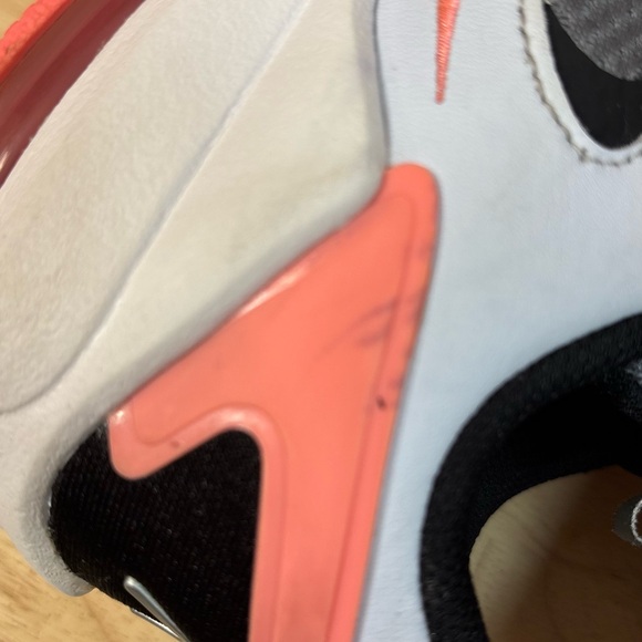 Nike Air Max Bolt Girl’s sneakers athletic shoes - Picture 13 of 14